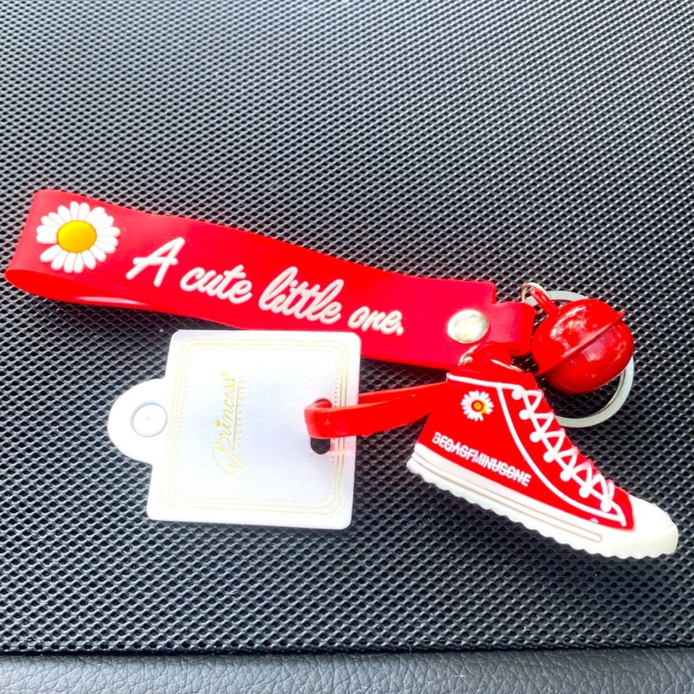 Red Sneaker Keychain - Picture 2 of 4
